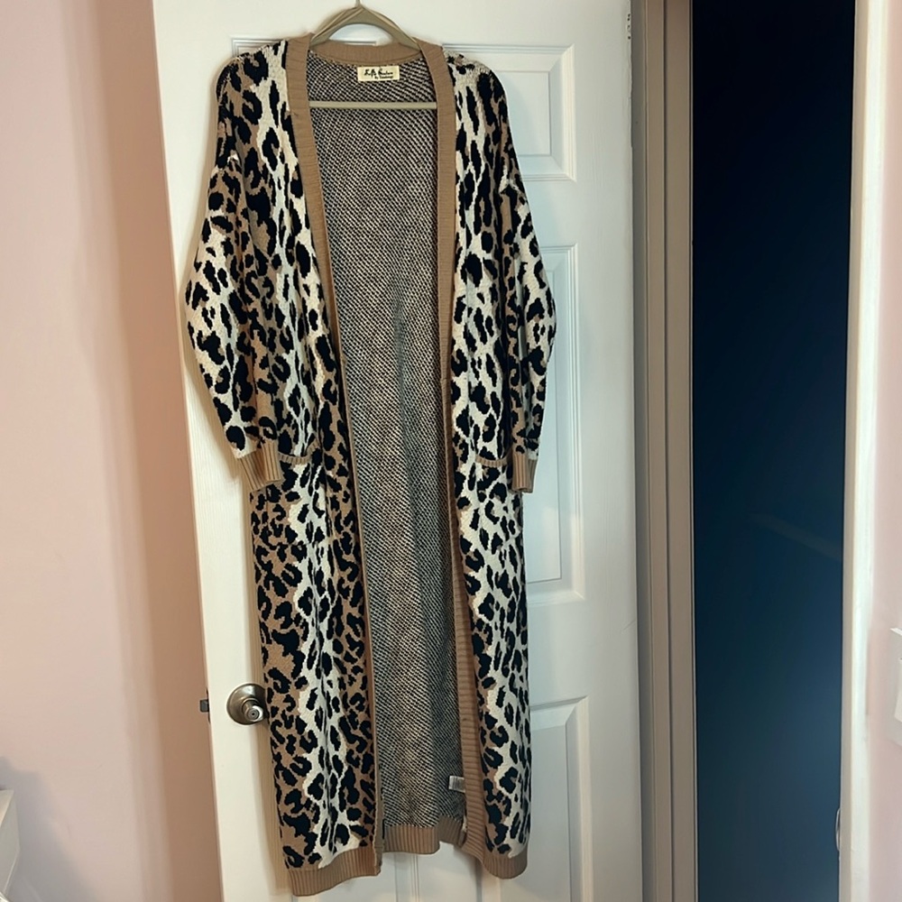 Stitch and feather Leopard print cardigan